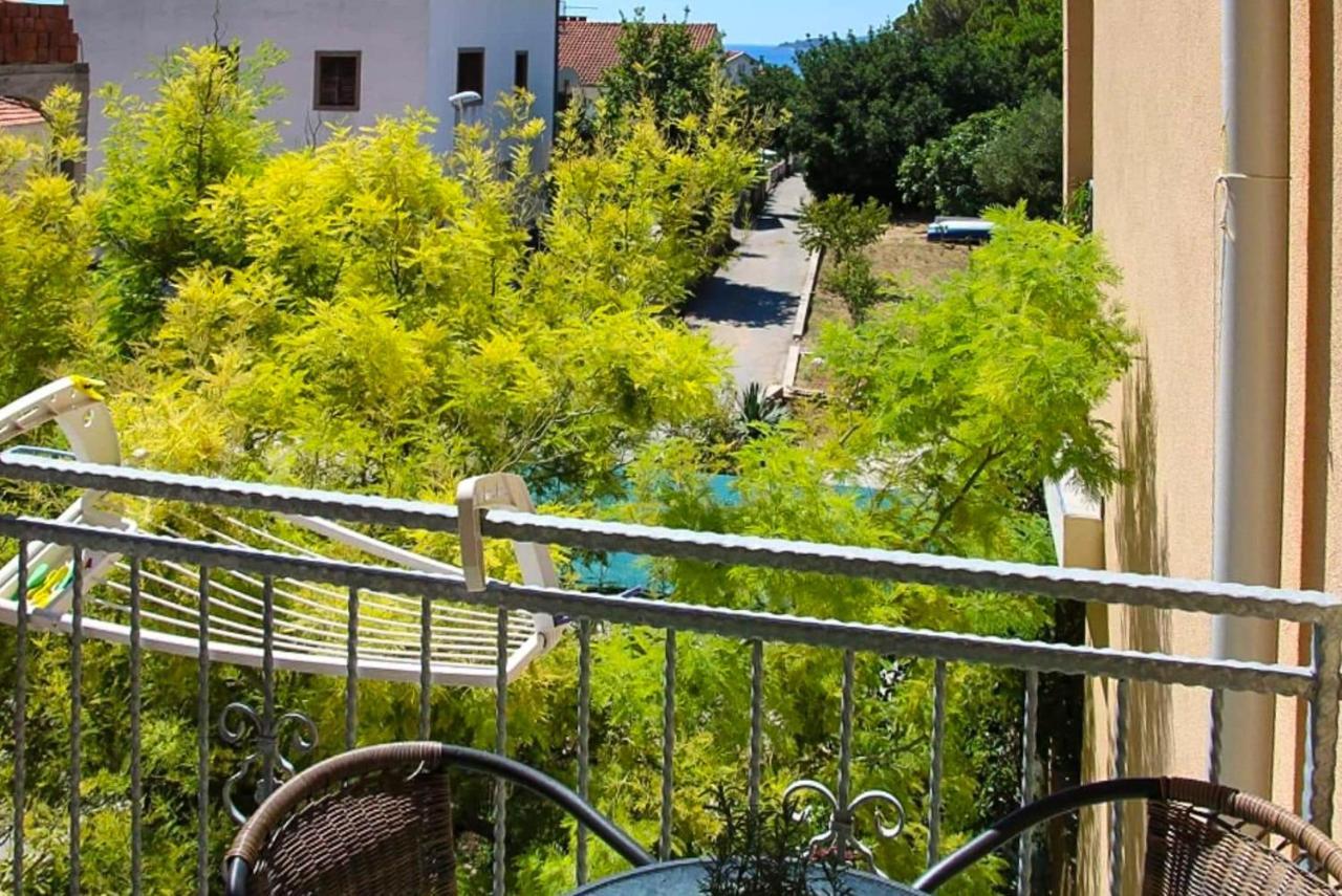 Apartments Leon Orebić Екстериор снимка