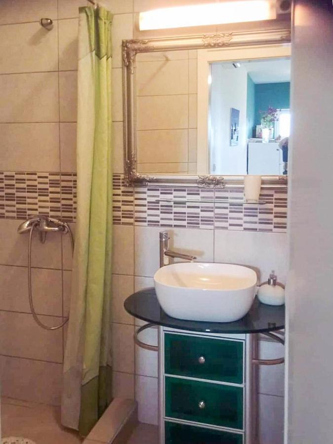 Apartments Leon Orebić Екстериор снимка
